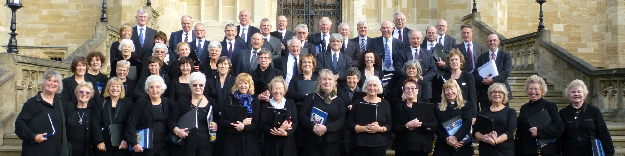Image of Waverley Singers outside St George's Chapel, Windsor